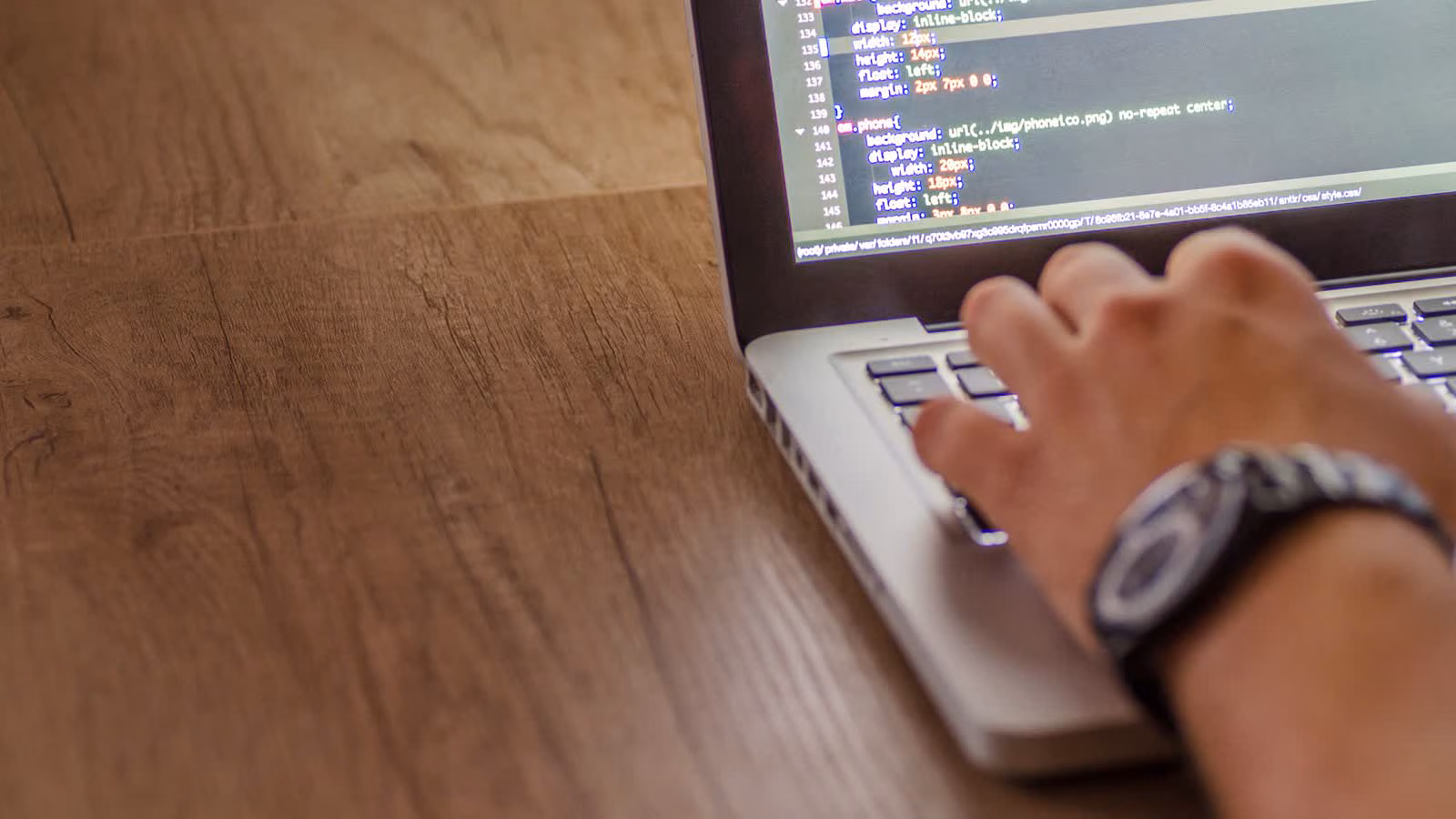 Comment choisir la meilleure développeur web à Reims en 2026 — guide Loovia